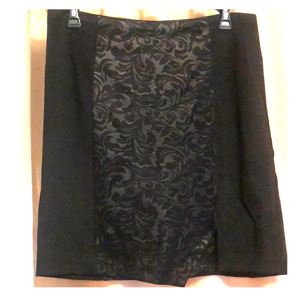 Kensie Skirt NWOT